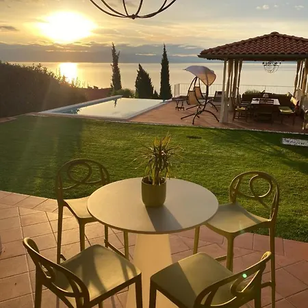 - 150 M To The - Infinity Pool - Incredible Sea View - Fitness Gym Lovran