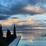 - 150 M To The - Infinity Pool - Incredible Sea View - Fitness Gym *