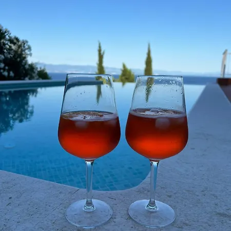 فيلة - 150 M To The - Infinity Pool - Incredible Sea View - Fitness Gym *