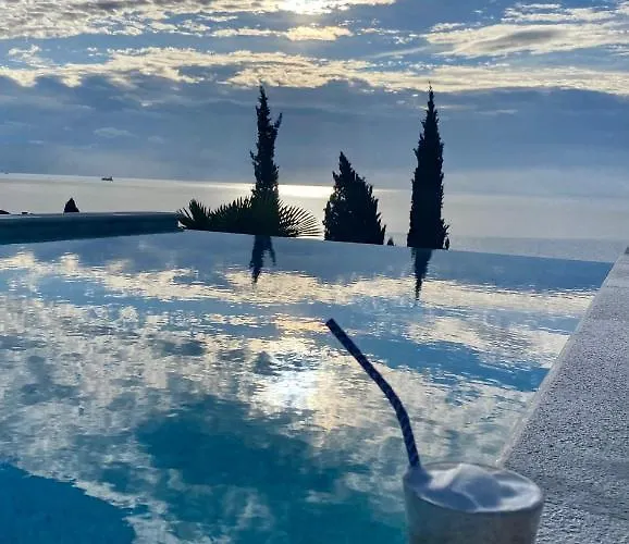 - 150 M To The - Infinity Pool - Incredible Sea View - Fitness Gym Villa Lovran