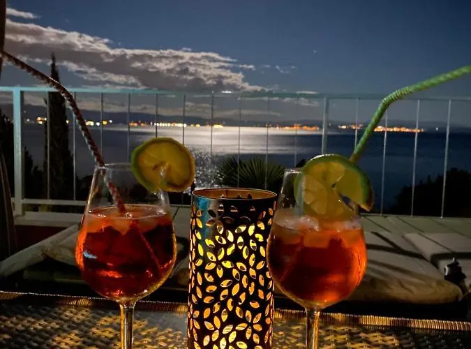 - 150 M To The - Infinity Pool - Incredible Sea View - Fitness Gym