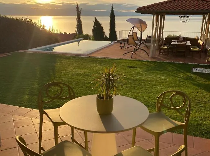 - 150 M To The - Infinity Pool - Incredible Sea View - Fitness Gym Lovran