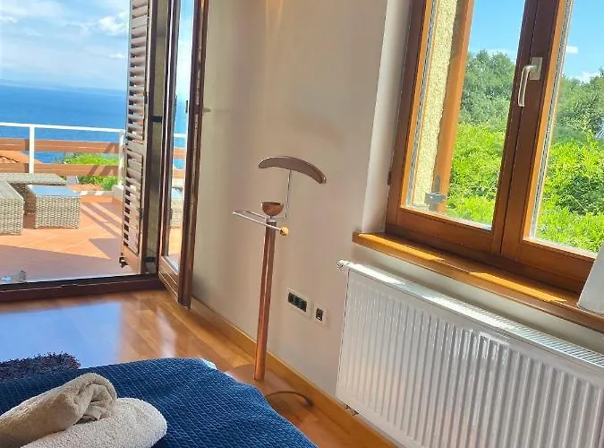 - 150 M To The - Infinity Pool - Incredible Sea View - Fitness Gym Lovran