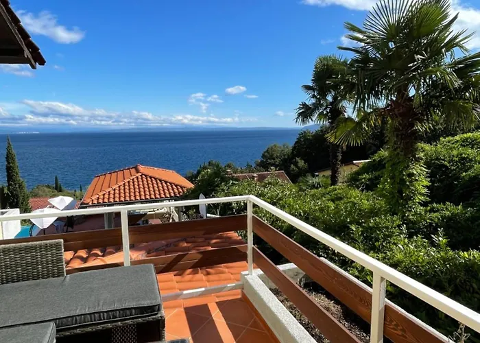 - 150 M To The - Infinity Pool - Incredible Sea View - Fitness Gym * Lovran