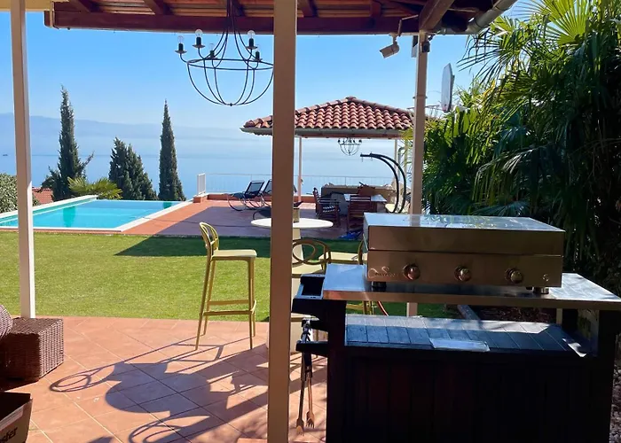 - 150 M To The - Infinity Pool - Incredible Sea View - Fitness Gym Lovran