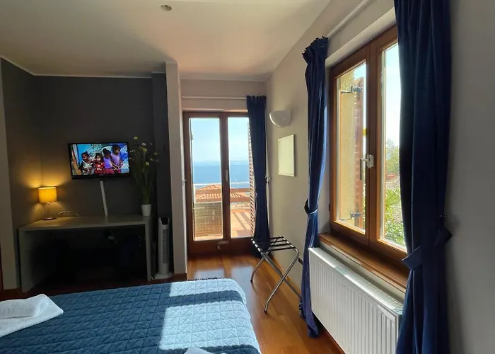 - 150 M To The - Infinity Pool - Incredible Sea View - Fitness Gym Lovran