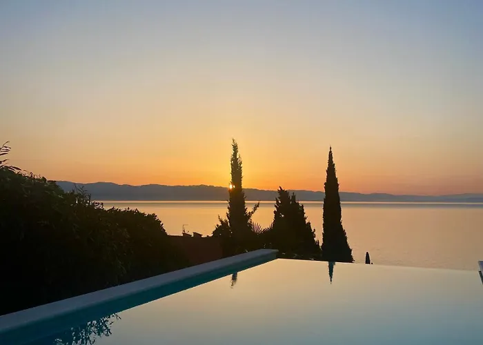 - 150 M To The - Infinity Pool - Incredible Sea View - Fitness Gym * Lovran