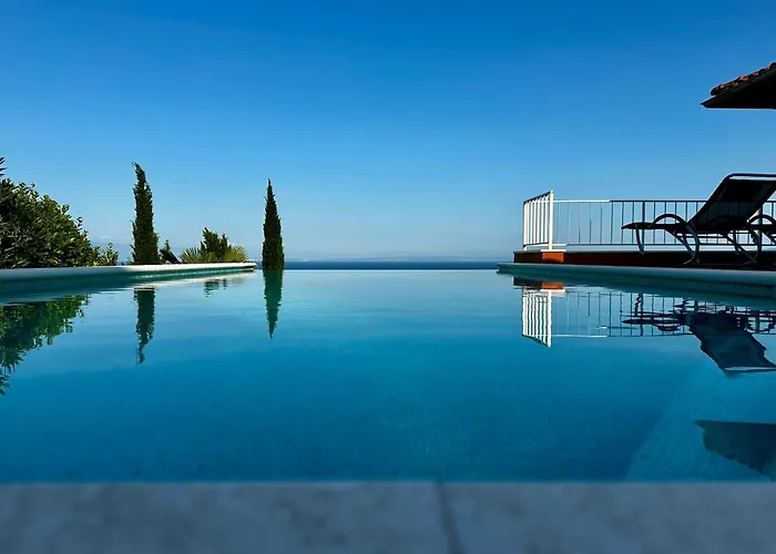 - 150 M To The - Infinity Pool - Incredible Sea View - Fitness Gym Lovran