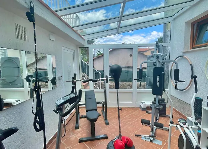 - 150 M To The - Infinity Pool - Incredible Sea View - Fitness Gym Villa Lovran